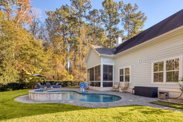 $1,385,000 | 7 Attleboro Place, Bluffton, SC 29910