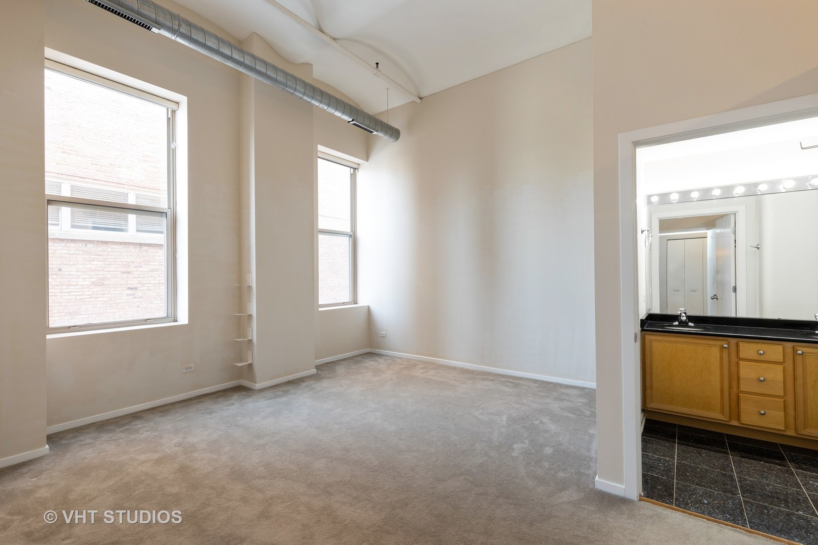 500 South Clinton Street, Unit 812 Chicago, IL 60607 - Photo 5 of 12