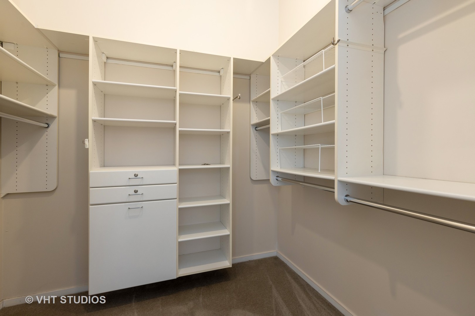 500 South Clinton Street, Unit 812 Chicago, IL 60607 - Photo 8 of 12