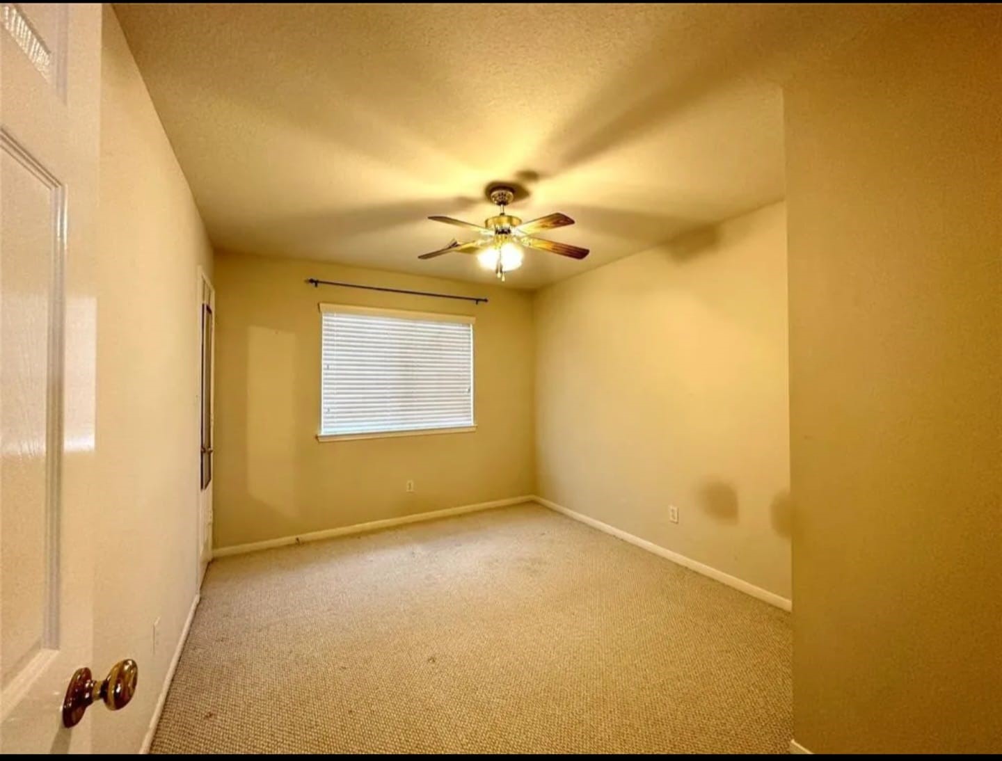 3418 Sapling Oak Drive Houston, TX 77082 - Photo 20 of 22 a view of an empty room