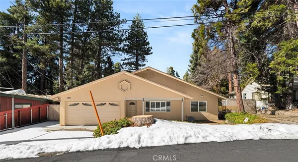$500,000 | 31686 Luring Pines Circle, Running Springs, CA 92382