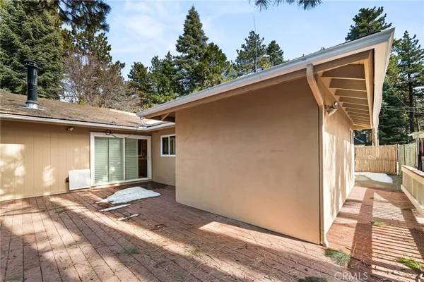 $485,000 | 31686 Luring Pines Circle, Running Springs, CA 92382