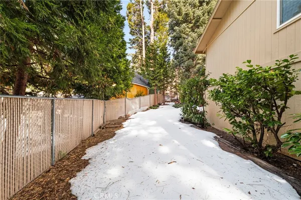 $485,000 | 31686 Luring Pines Circle, Running Springs, CA 92382