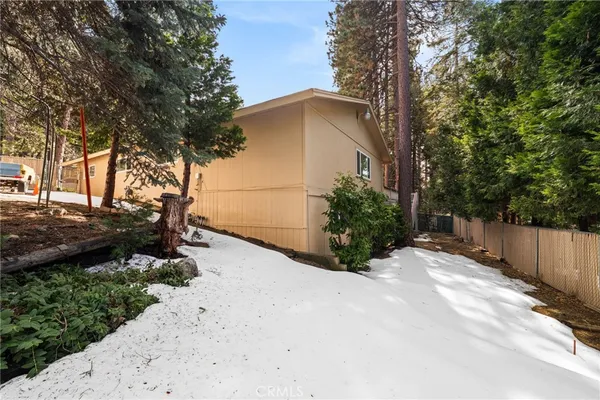 $485,000 | 31686 Luring Pines Circle, Running Springs, CA 92382