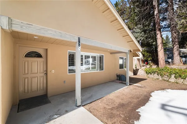 $485,000 | 31686 Luring Pines Circle, Running Springs, CA 92382