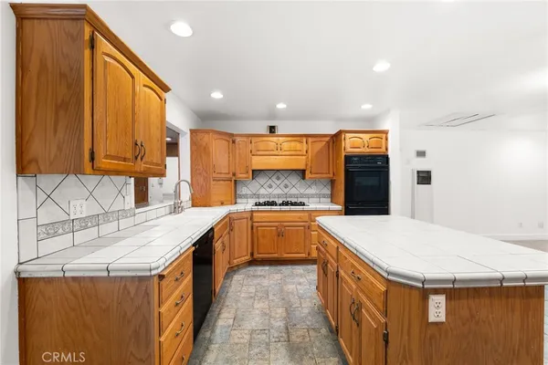 $485,000 | 31686 Luring Pines Circle, Running Springs, CA 92382