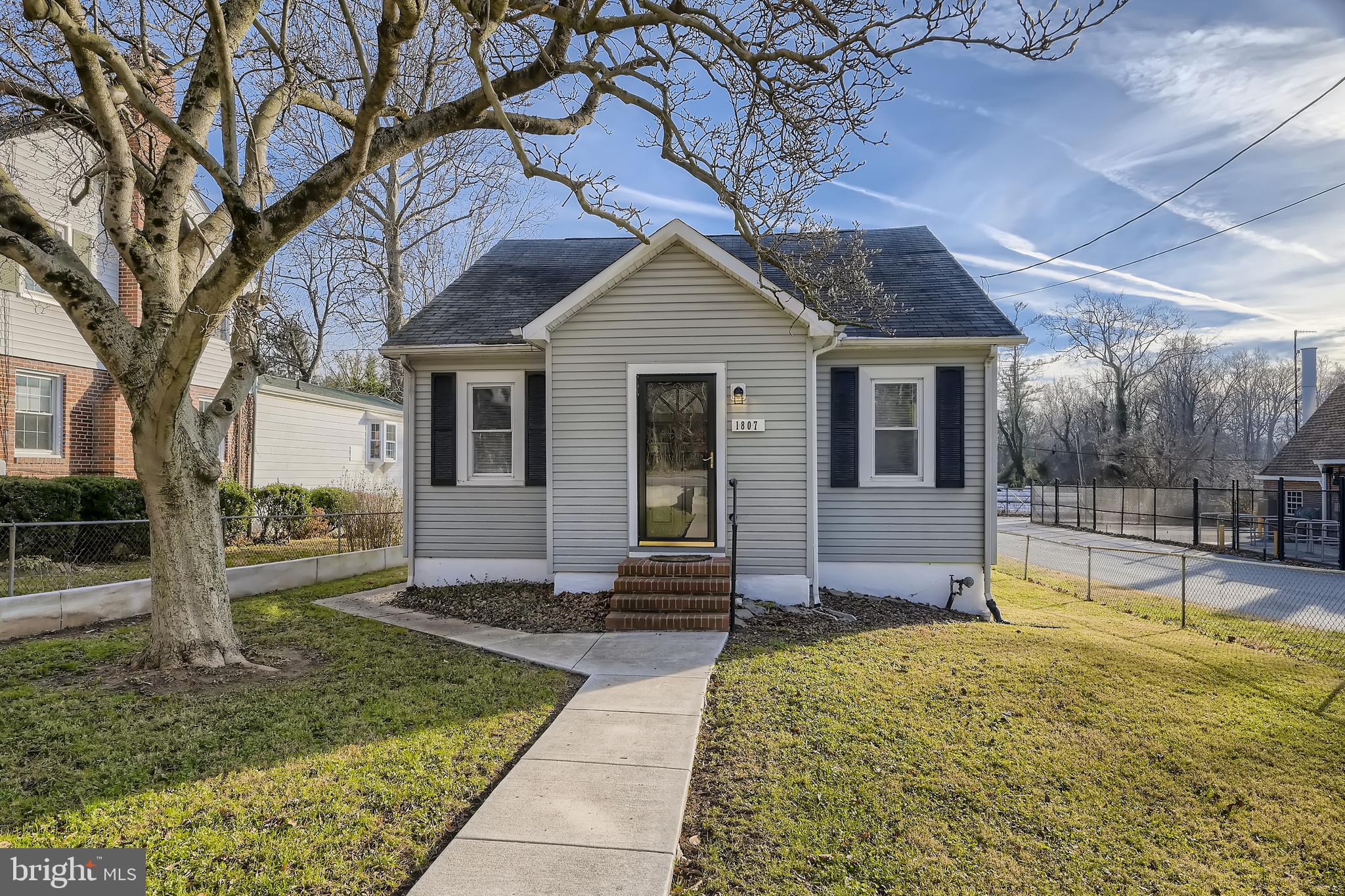 1807 Frederick Road Baltimore, MD 21228 - Photo 2 of 32