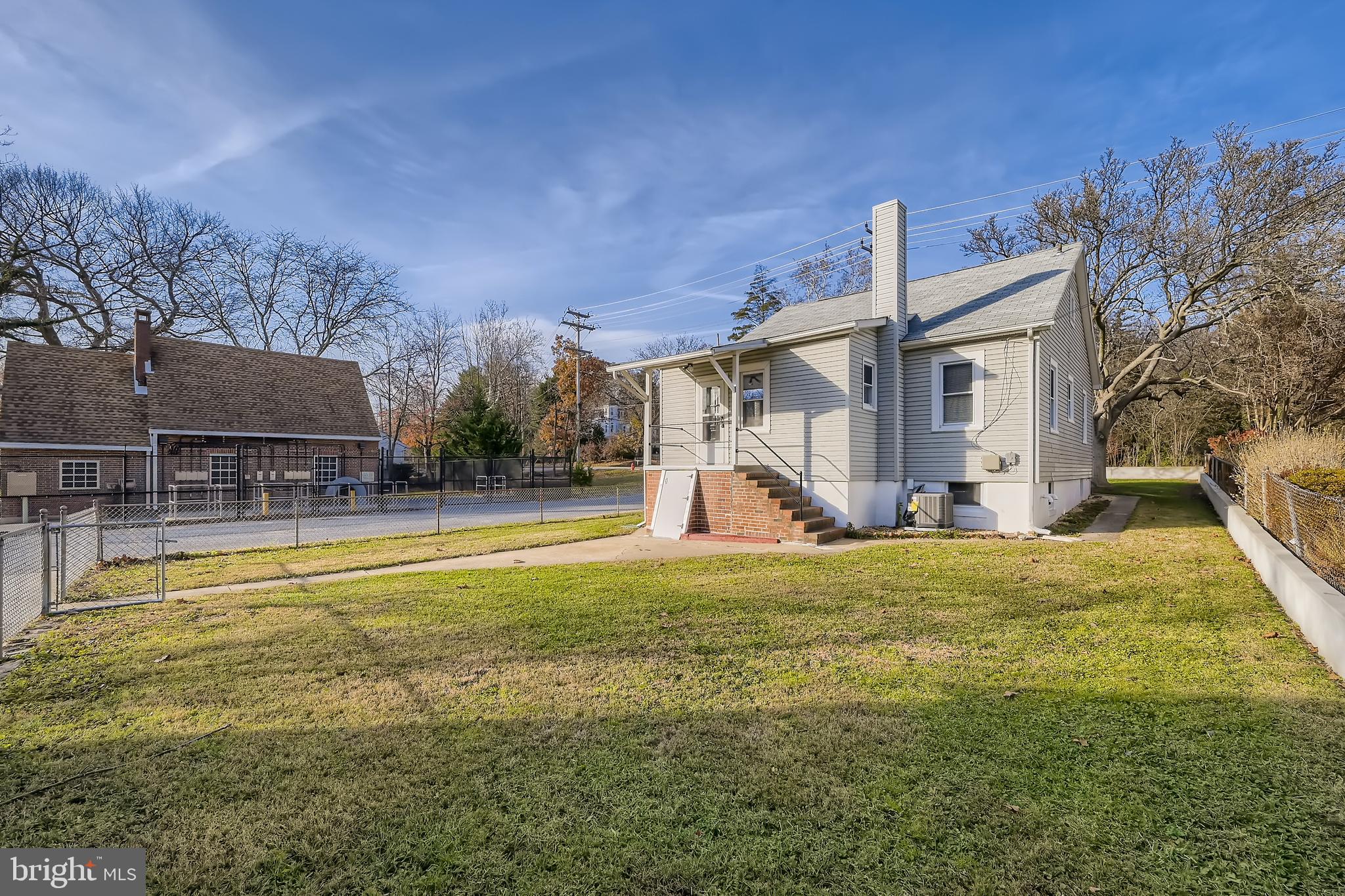 1807 Frederick Road Baltimore, MD 21228 - Photo 13 of 32