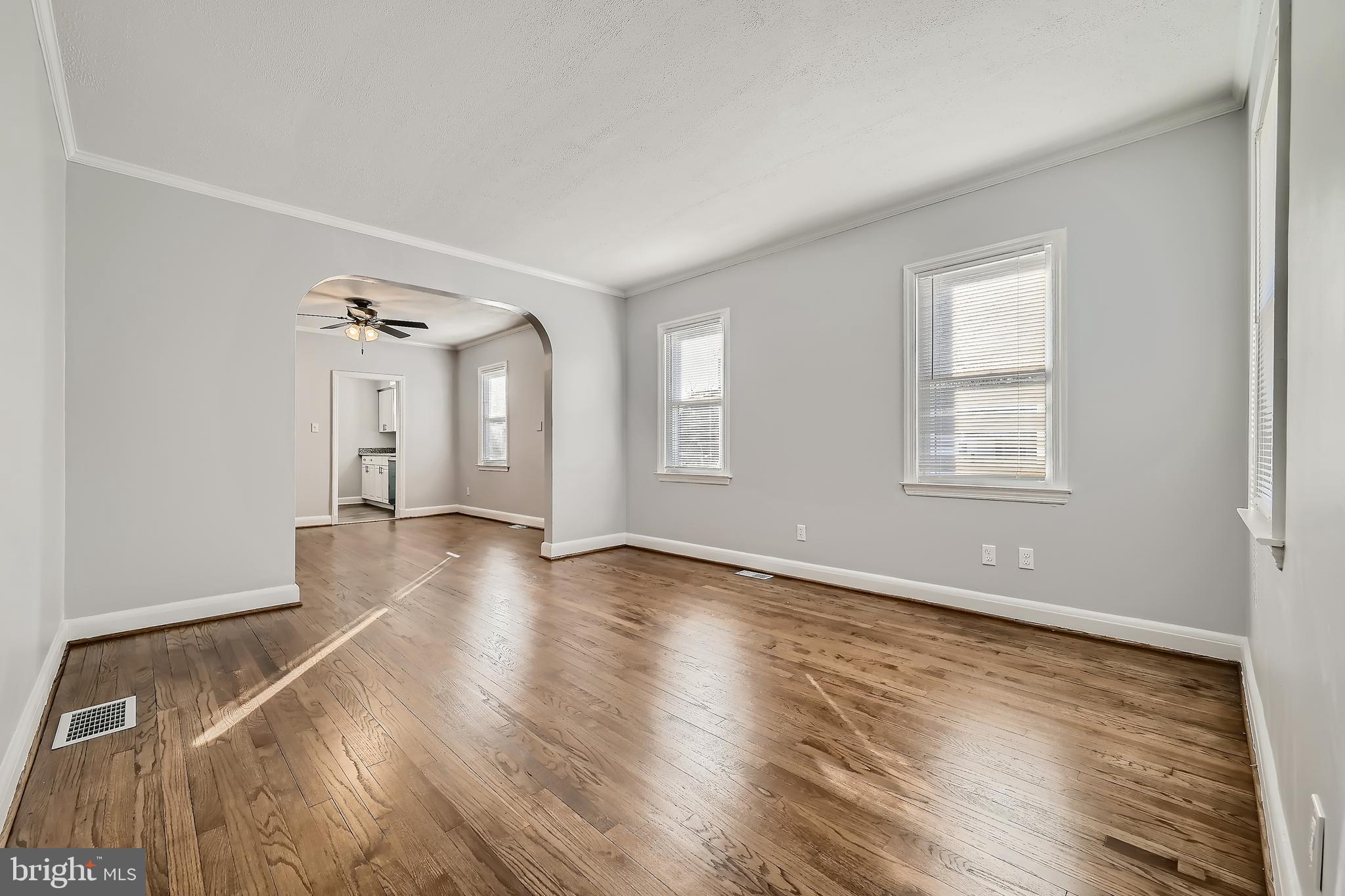 1807 Frederick Road Baltimore, MD 21228 - Photo 3 of 32