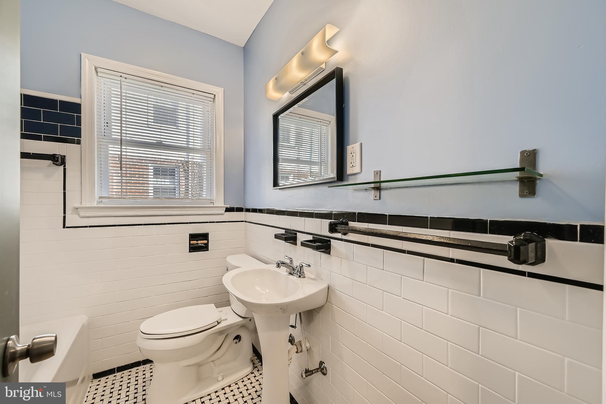 1807 Frederick Road Baltimore, MD 21228 - Photo 23 of 32
