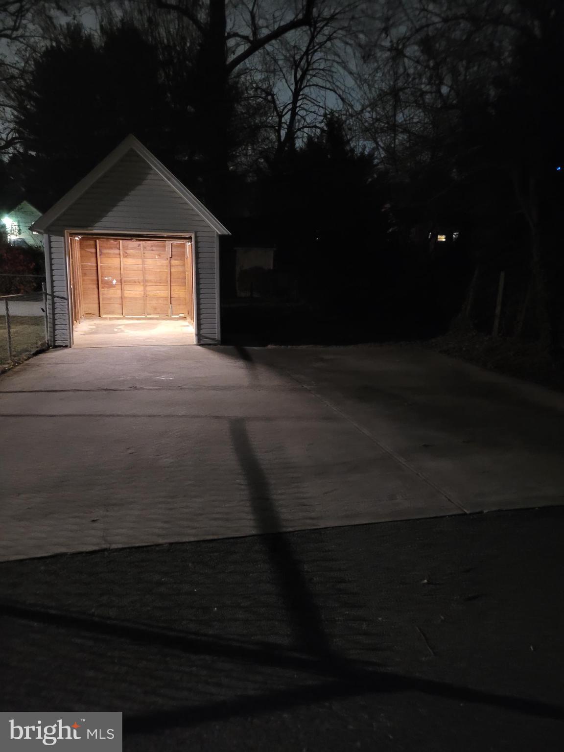1807 Frederick Road Baltimore, MD 21228 - Photo 29 of 32