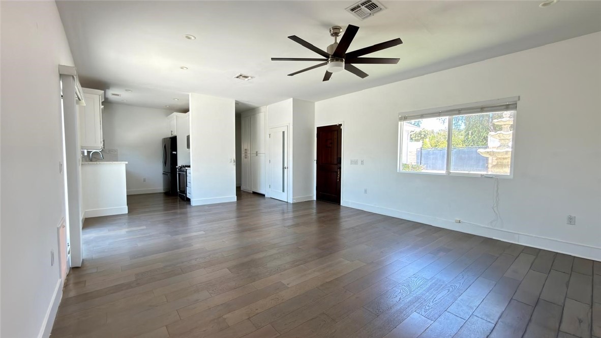 21224 West Rinaldi Chatsworth, CA 91311 - Photo 12 of 72