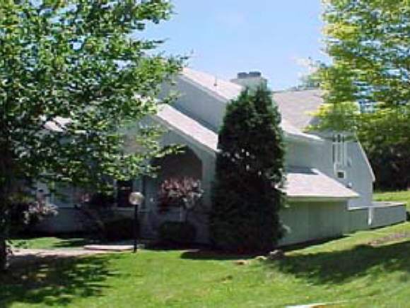 31-e-1 Tenney Brook Road, Unit 1 Plymouth, NH 03264 - Photo 1 of 9 Gallery Image 1