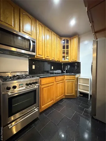 $4,500 | 43 Troutman Street, Unit 1 | Bushwick