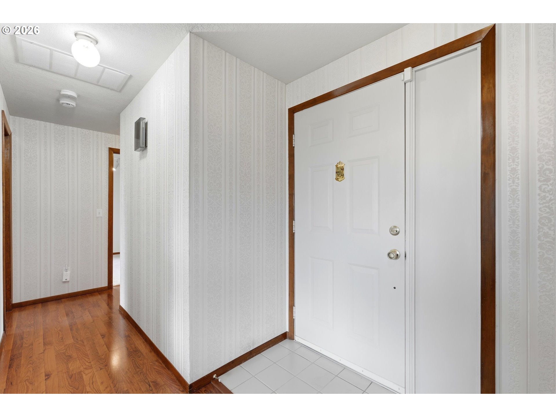 361 Southwest Nancy Avenue Gresham, OR 97030 - Photo 6 of 32