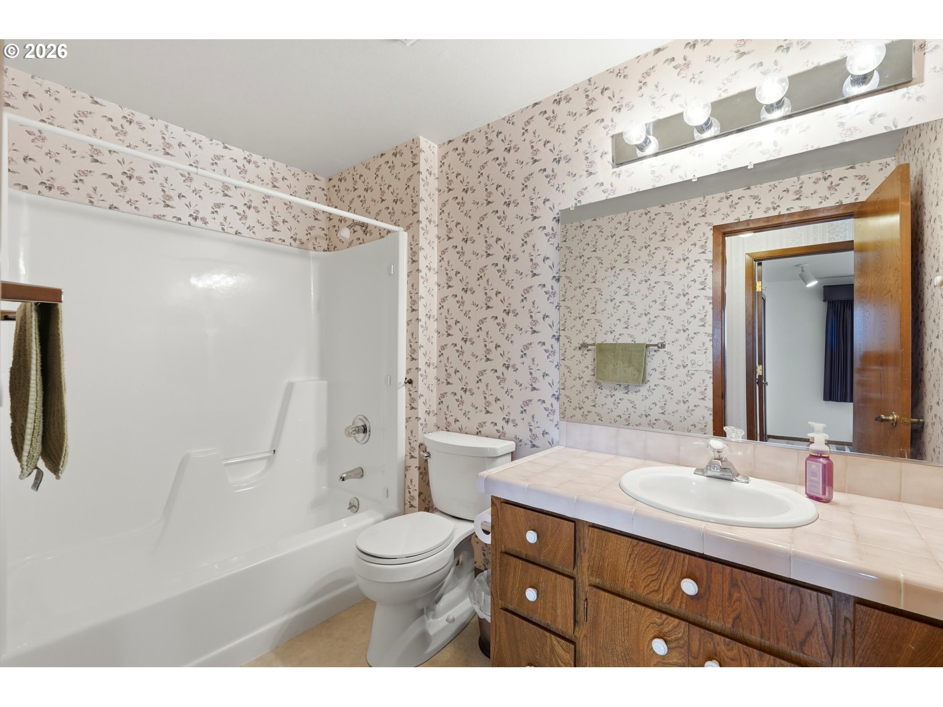 361 Southwest Nancy Avenue Gresham, OR 97030 - Photo 9 of 32