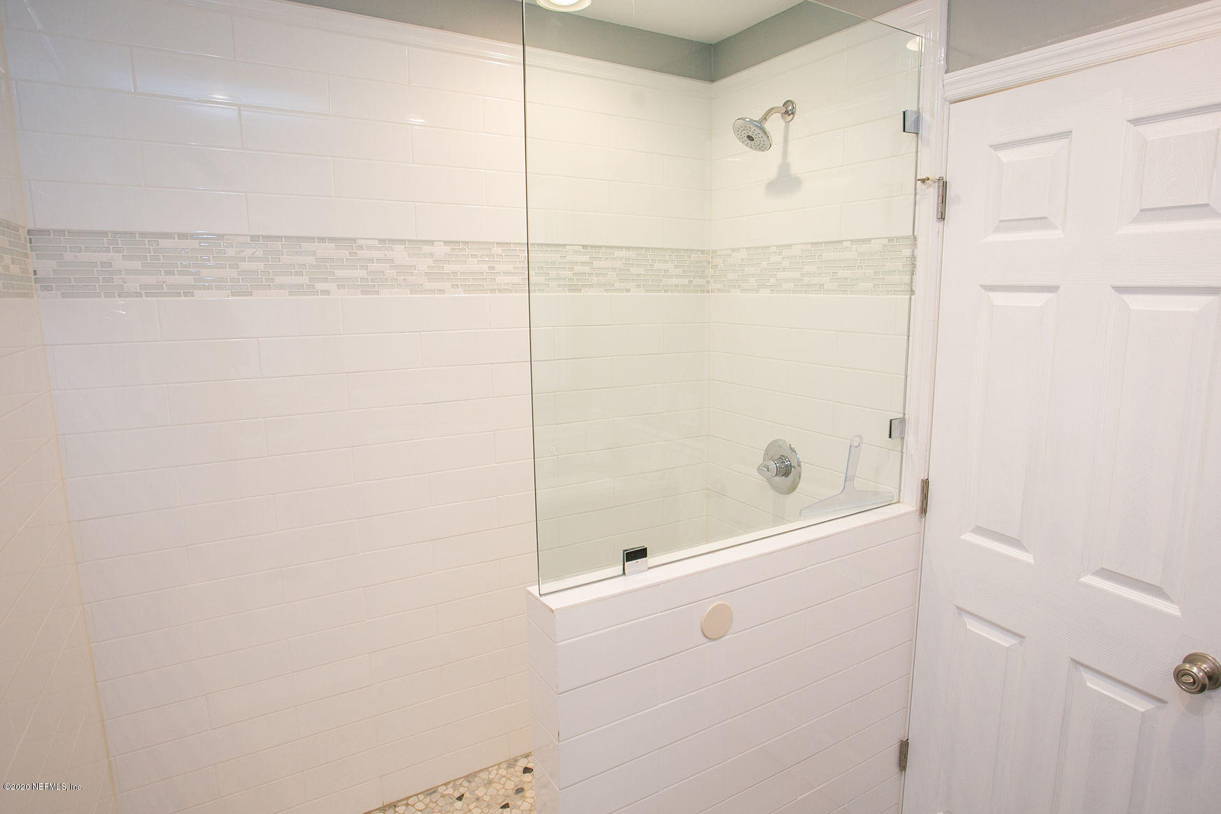 6317 Salado Road St. Augustine, FL 32080 - Photo 39 of 51 a bathroom with a bathtub and a shower