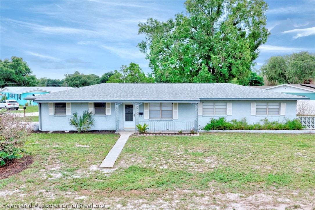 1221 Forest Road Sebring, FL 33872 - Photo 4 of 37