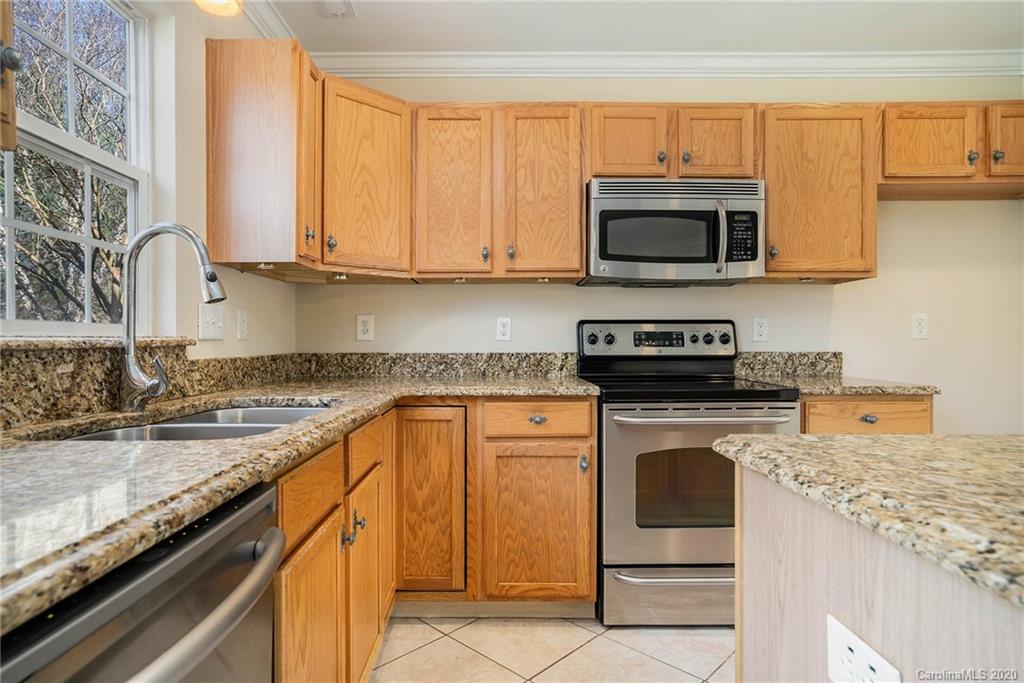 224 Chestnut Avenue Tega Cay, SC 29708 - Photo 2 of 15 Gallery Image 2