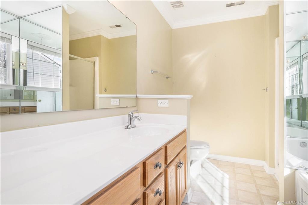 224 Chestnut Avenue Tega Cay, SC 29708 - Photo 4 of 15 Gallery Image 4