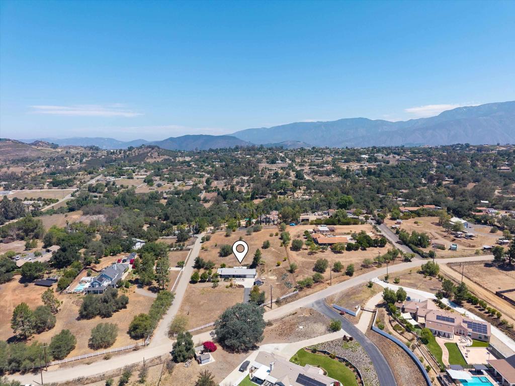 13734 West Oak Glen Road Valley Center, CA 92082 - Photo 34 of 41