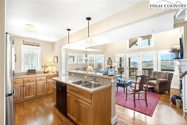 $645,000 | 337 Indian Paintbrush Drive, Unit R431, Banner Elk, NC 28604