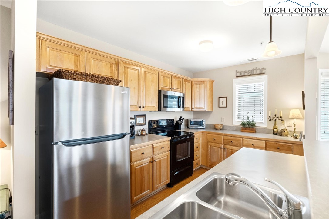 337 Indian Paintbrush Drive, Unit R431 Banner Elk, NC 28604 - Photo 8 of 40