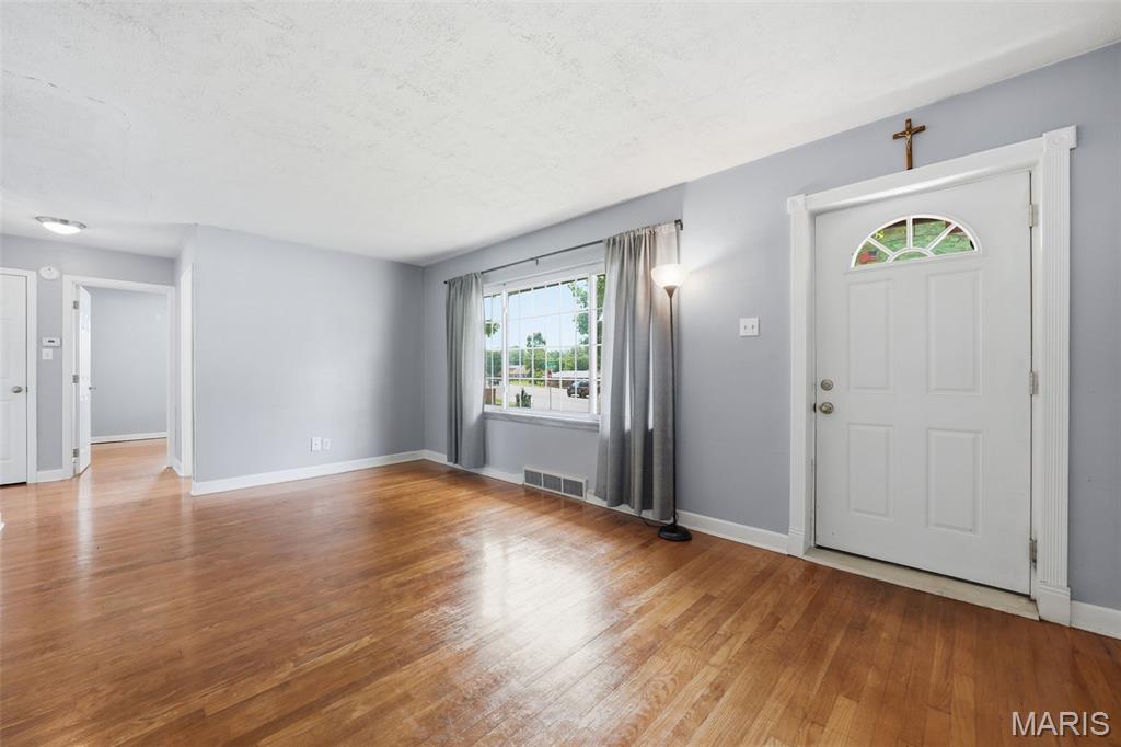 9401 Reavis Barracks Road St. Louis, MO 63123 - Photo 4 of 25 Gallery Image 4
