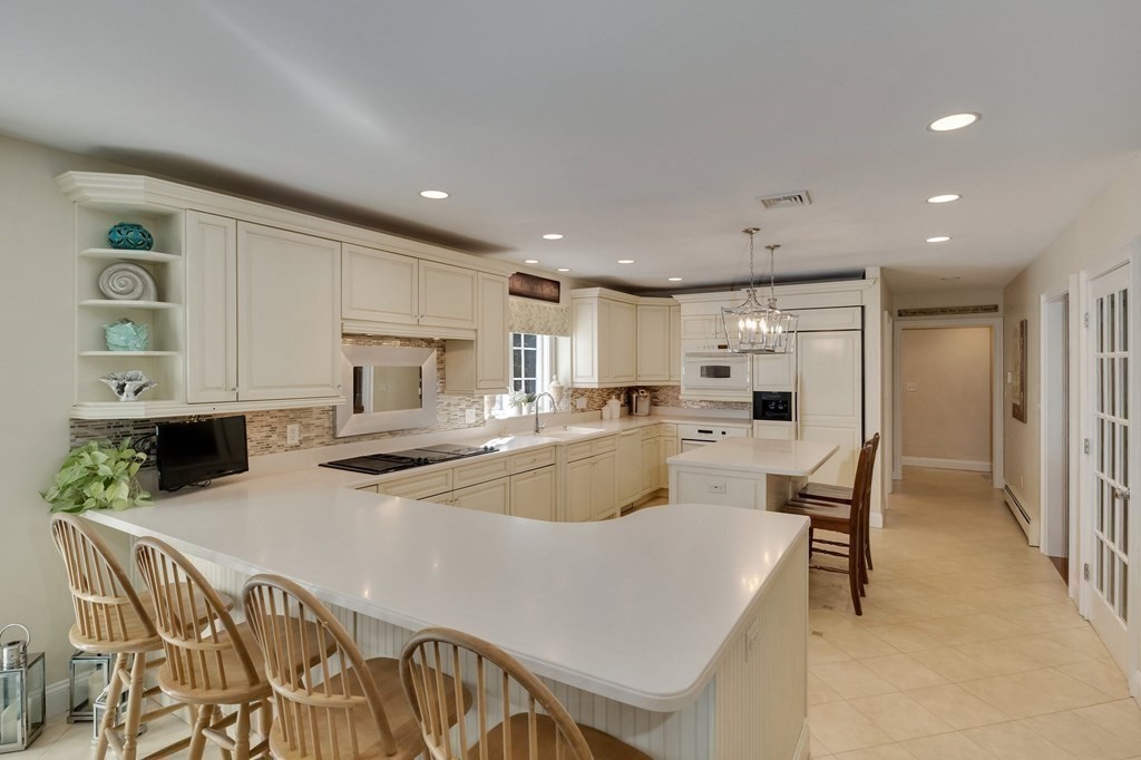 15 Commons Drive Carver, MA 02330 - Photo 19 of 42