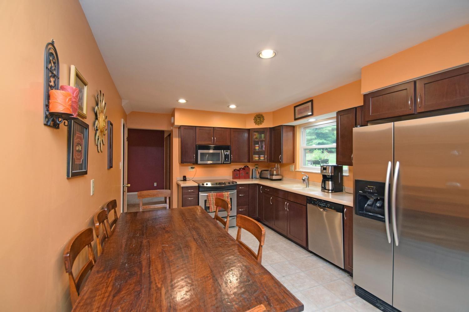 1596 8 Mile Road Cincinnati, OH 45255 - Photo 6 of 18 Gallery Image 6