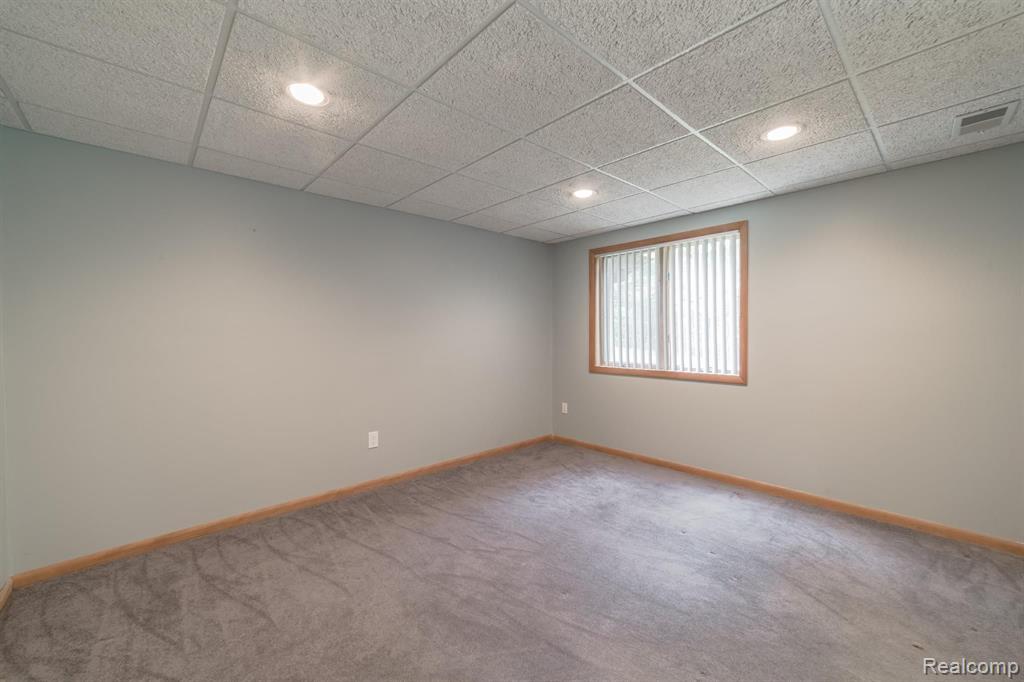 5690 Lost Lane Rochester, MI 48306 - Photo 52 of 99