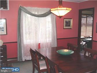 2 Tempo Road Levittown, PA 19056 - Photo 4 of 12 Dining Room