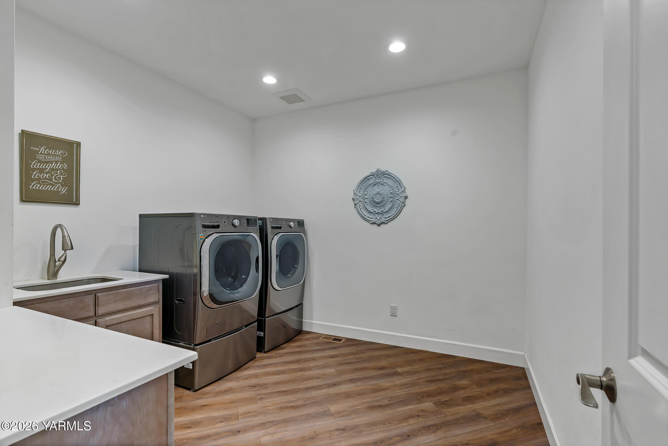 10001 Occidental Road Yakima, WA 98903 - Photo 42 of 53 Laundry Room