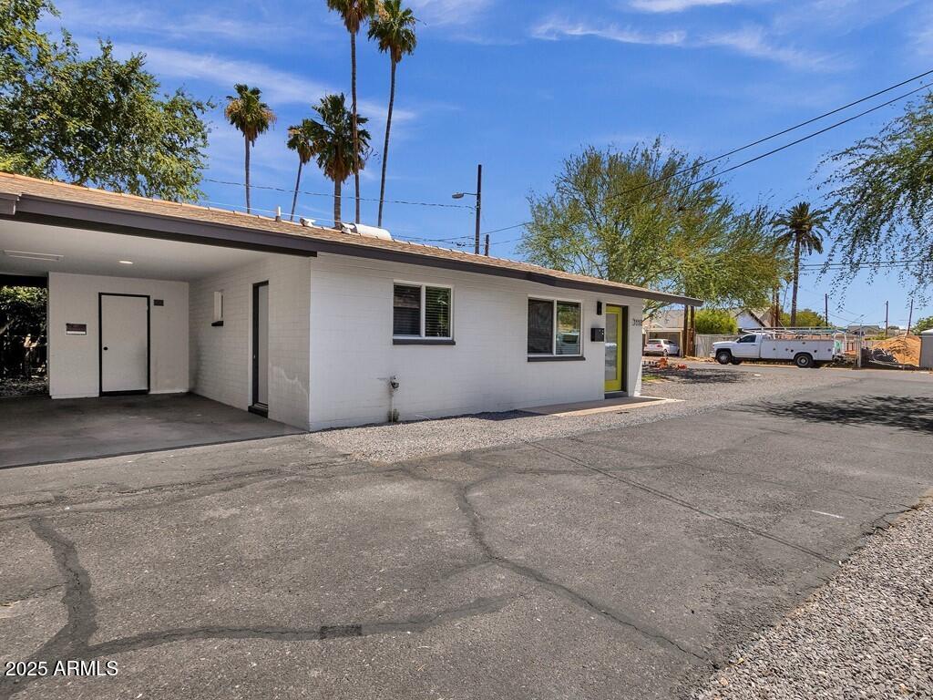 3118 North 39th Street Phoenix, AZ 85018 - Photo 4 of 20 004_CARPORT