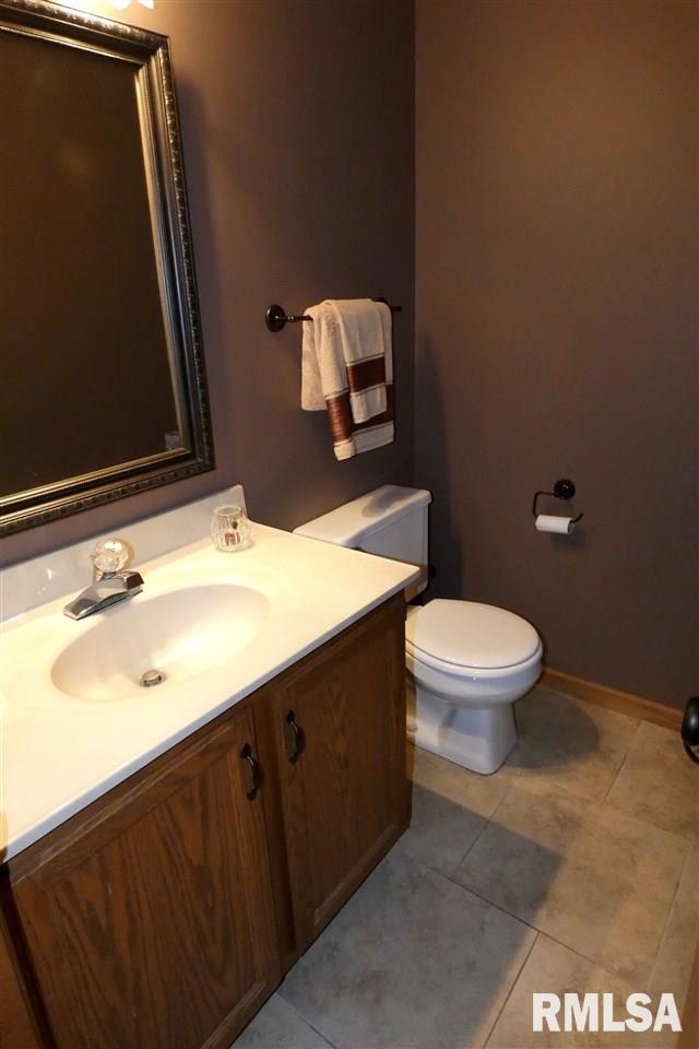6012 West Ridgecrest Circle Peoria, IL 61615 - Photo 17 of 36 Gallery Image 17