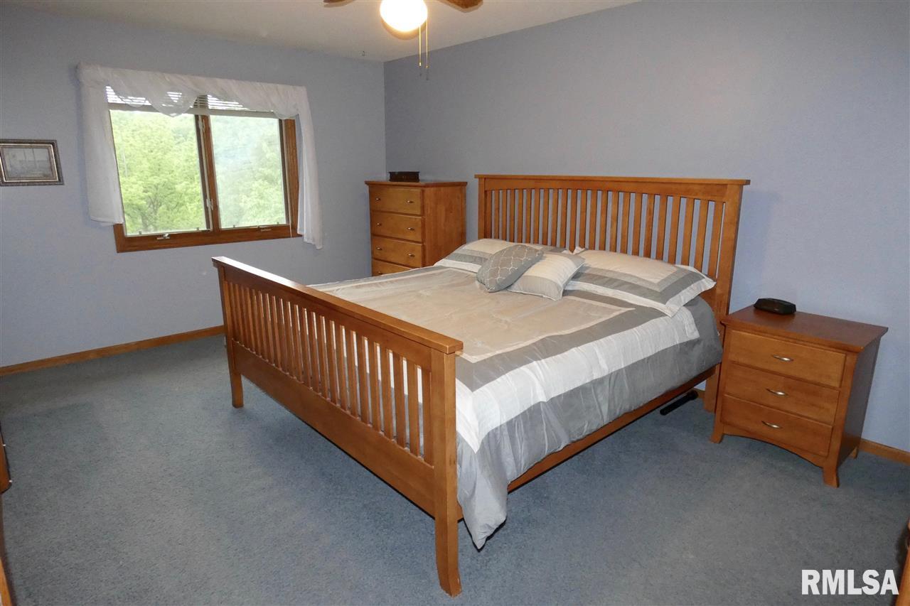 6012 West Ridgecrest Circle Peoria, IL 61615 - Photo 18 of 36 Gallery Image 18