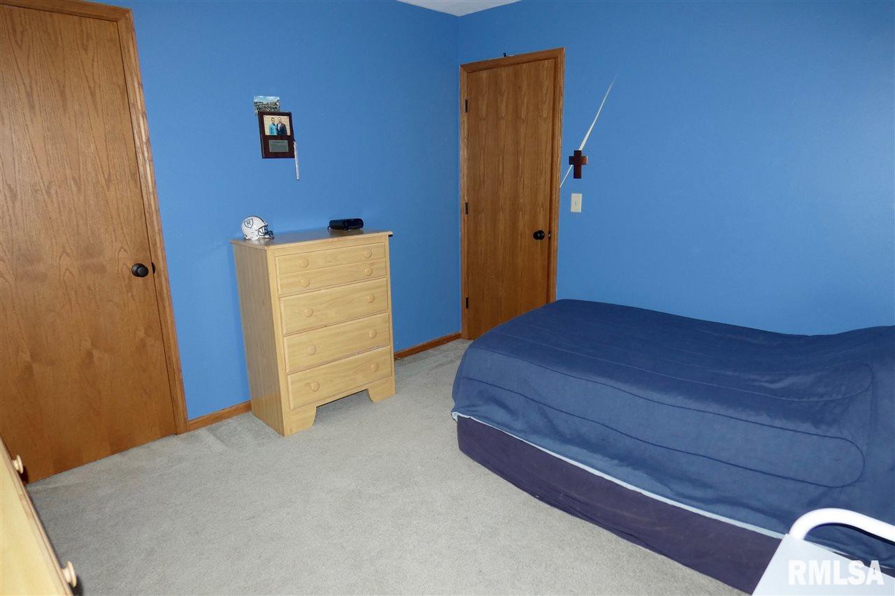 6012 West Ridgecrest Circle Peoria, IL 61615 - Photo 23 of 36 Gallery Image 23
