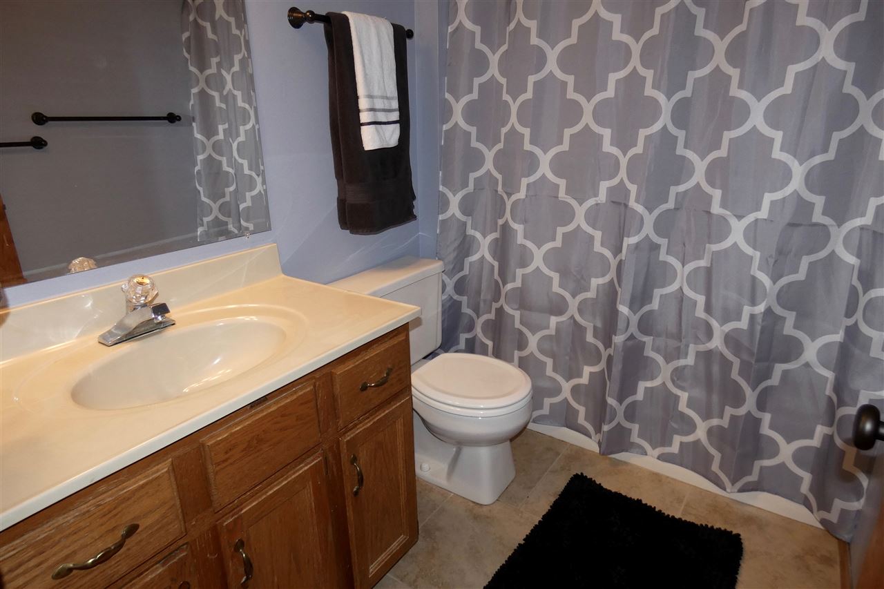 6012 West Ridgecrest Circle Peoria, IL 61615 - Photo 25 of 36 Gallery Image 25