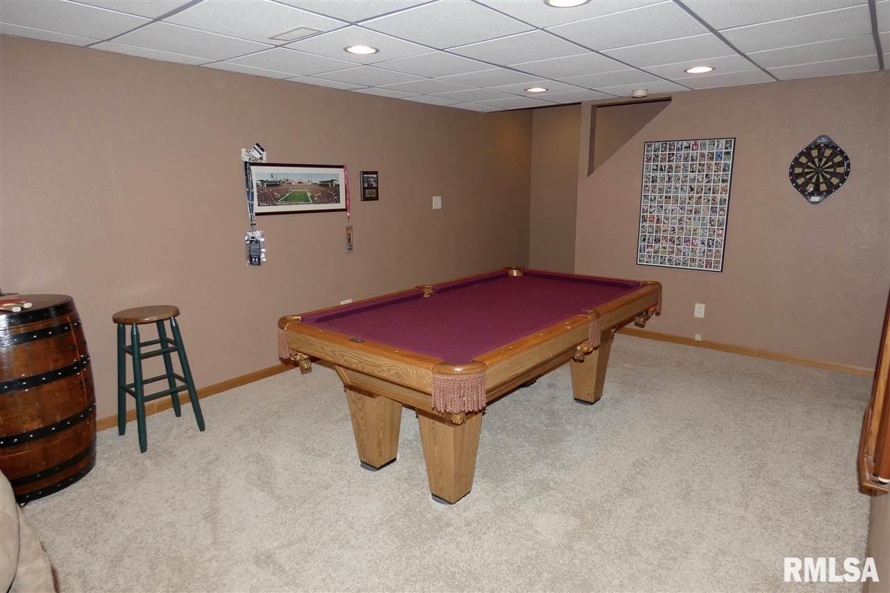 6012 West Ridgecrest Circle Peoria, IL 61615 - Photo 29 of 36 Gallery Image 29