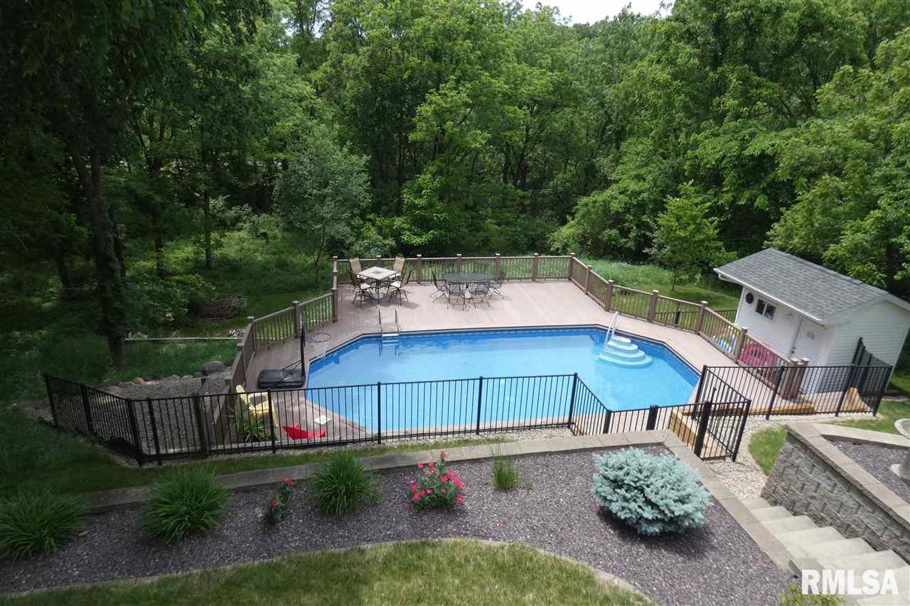 6012 West Ridgecrest Circle Peoria, IL 61615 - Photo 3 of 36 Gallery Image 3