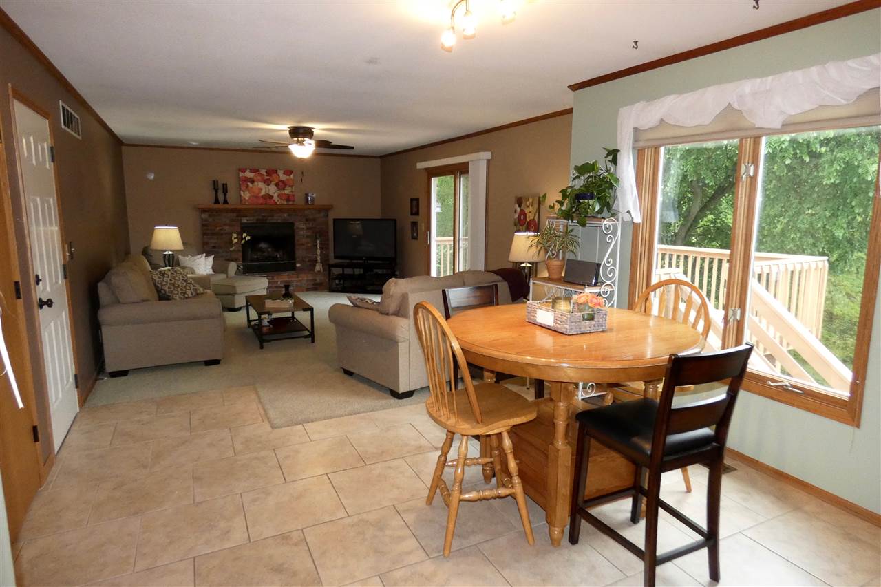 6012 West Ridgecrest Circle Peoria, IL 61615 - Photo 7 of 36 Gallery Image 7