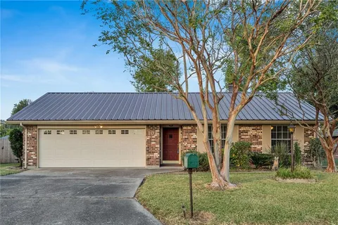 $317,700 | 102 Flowerwood Court, Luling, LA 70070