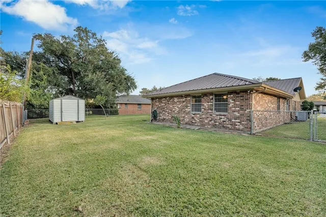 $317,700 | 102 Flowerwood Court, Luling, LA 70070