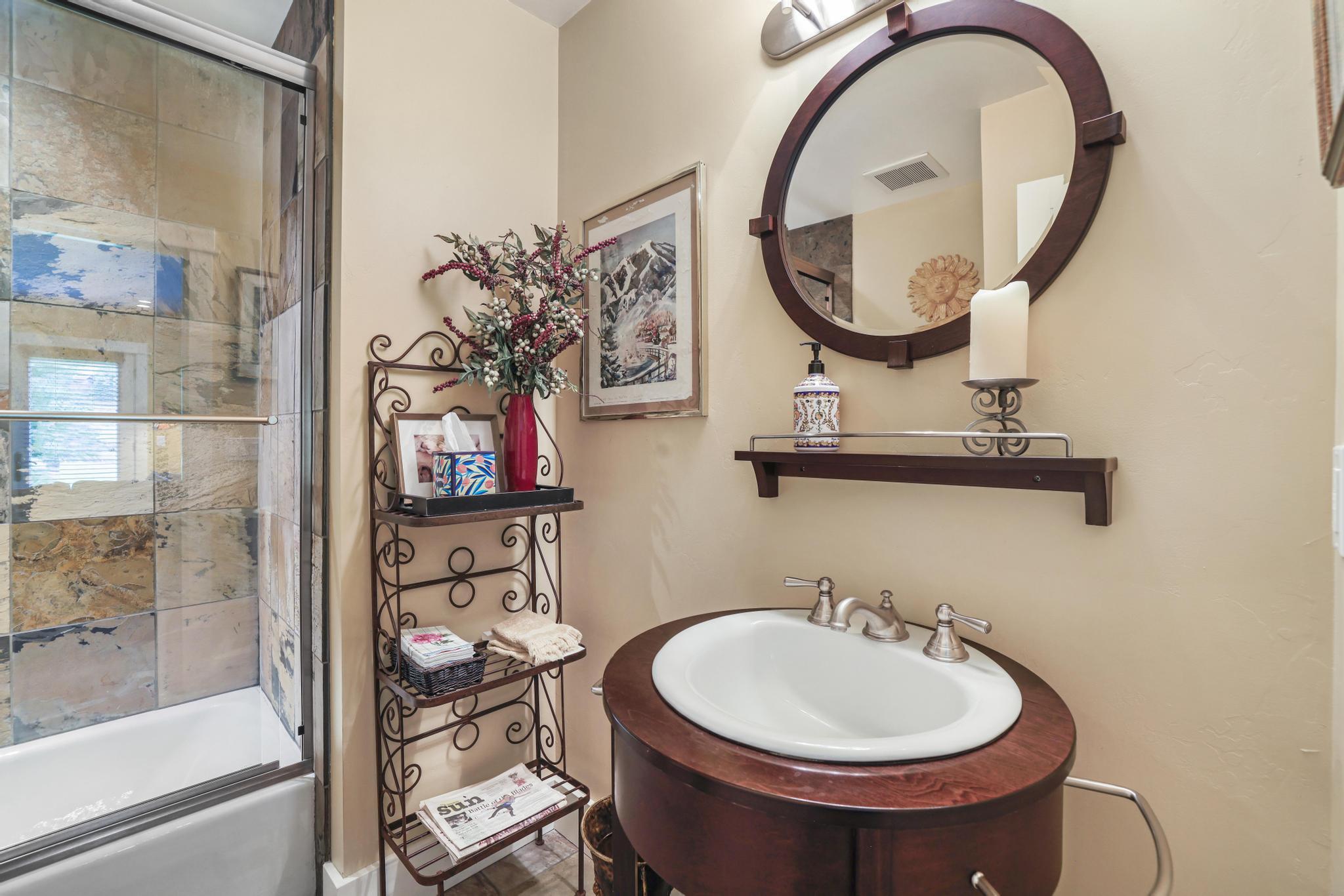 236 Elkhorn Road Sun Valley, ID 83353 - Photo 17 of 34 TV area with full bathroom