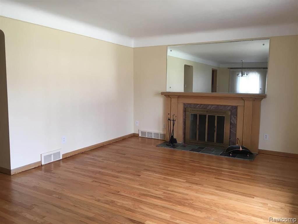 1863 Prestwick Road Grosse Pointe Woods, MI 48236 - Photo 29 of 29