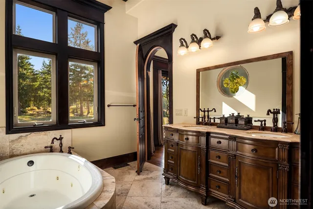 $7,500,000 | Undisclosed Address, Roy, WA 98580