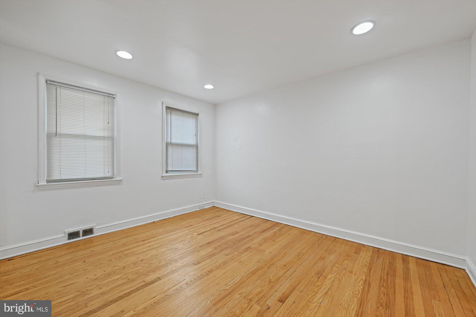 3930 Cedardale Road Baltimore, MD 21215 - Photo 7 of 38 Recessed Lights
