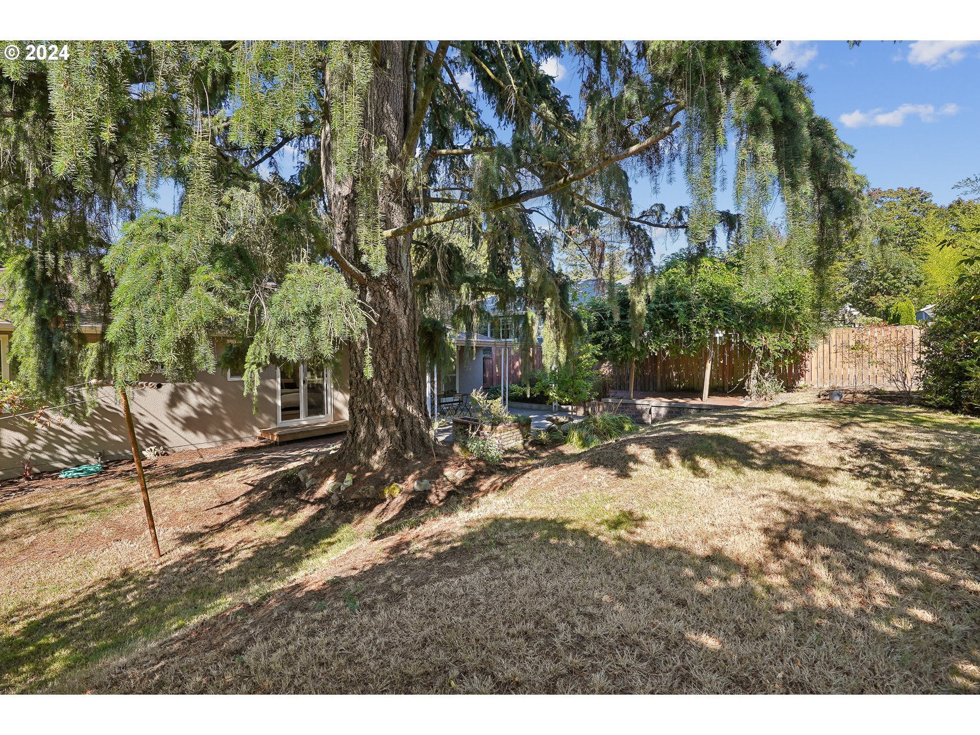 7814 Southwest Capitol Hill Road Portland, OR 97219 - Photo 25 of 27 Gallery Image 25
