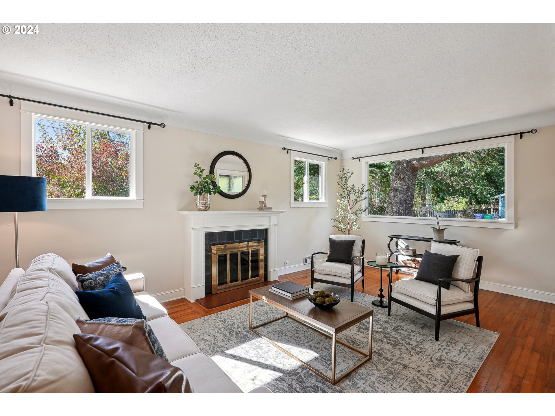 7814 Southwest Capitol Hill Road Portland, OR 97219 - Photo 3 of 27 Gallery Image 3
