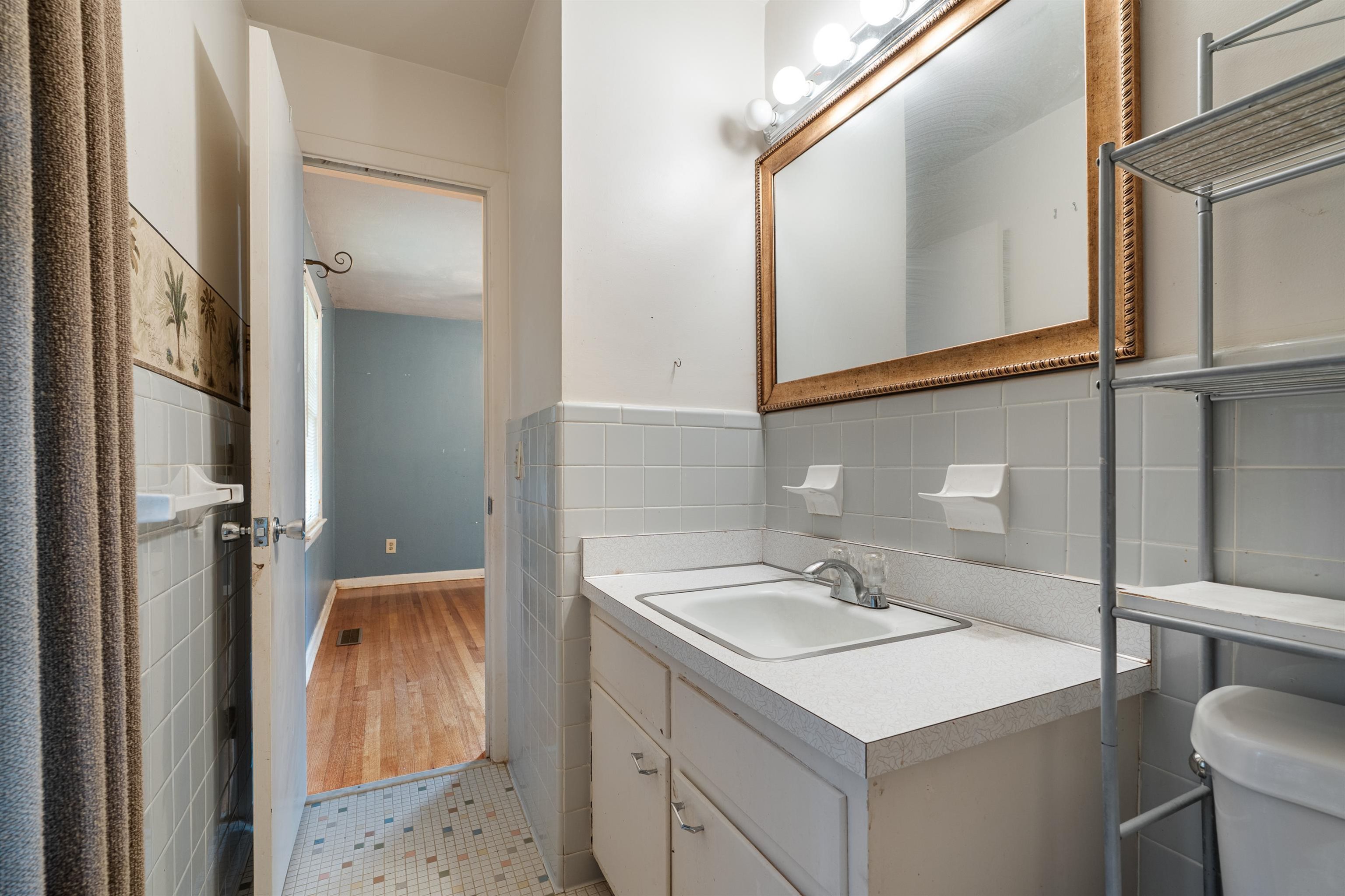 926 Maplewood Avenue Tallahassee, FL 32303 - Photo 16 of 38